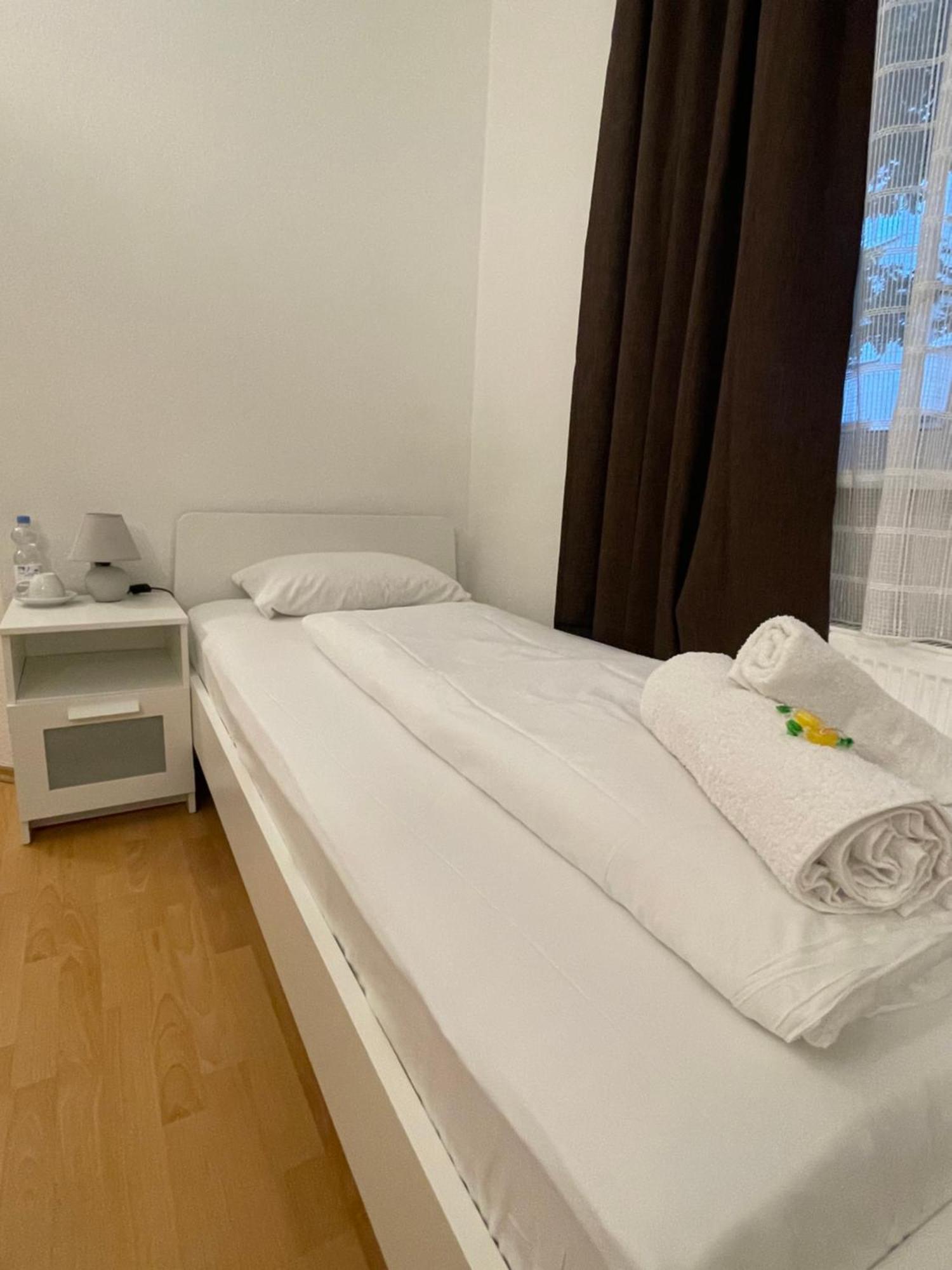 Hotel Starlight Франкфурт-на-Майне Экстерьер фото